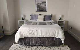 Cozy Queen Hide Away Downtown